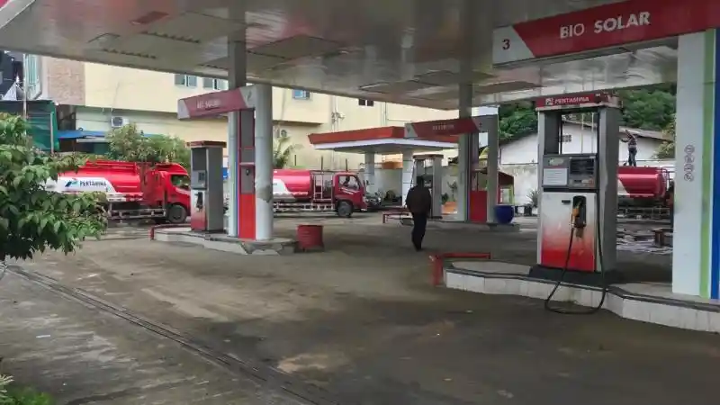 Berita - Per 10 Agustus 2024, BBM Pertamax Naik Harga Rp 750 /Liter. Ini Datanya