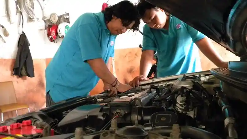Foto - Ini Keuntungan Servis di Bengkel Umum Ketimbang Resmi
