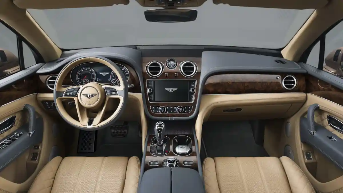 Foto - Bentley Bentayga, SUV Terkencang Dan Termahal Di Dunia