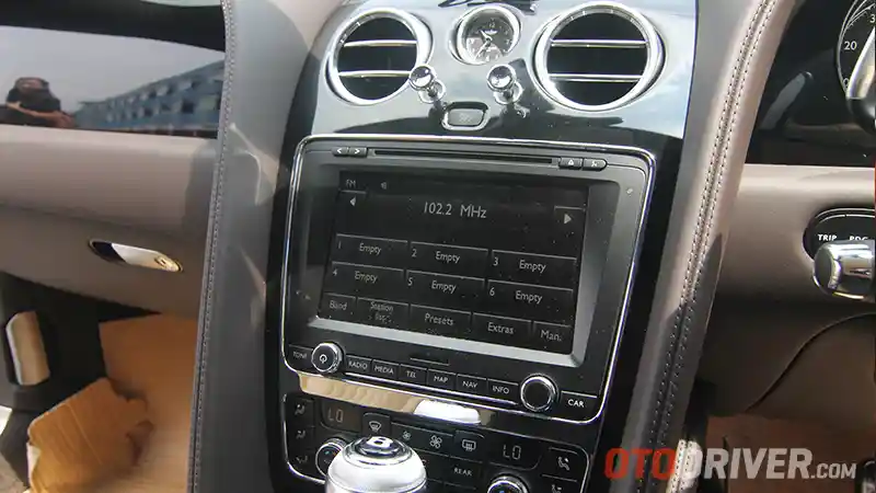 Foto - FIRST DRIVE: Bentley Continental GT V8 S