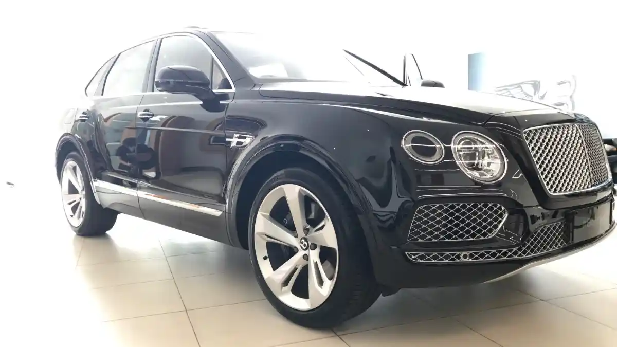 Berita - GALERI FOTO: Bentley Bentayga Spek Indonesia (24 FOTO) 