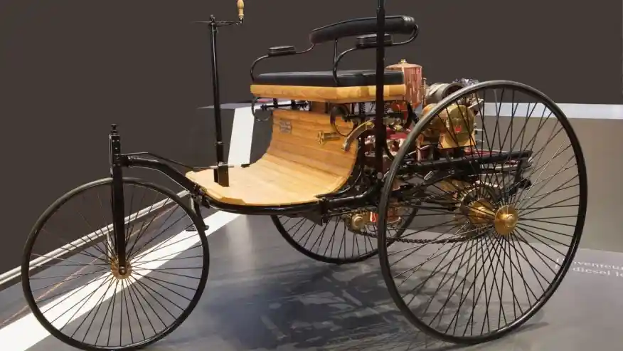 Berita - Replika Mobil Pertama di Dunia Dijual