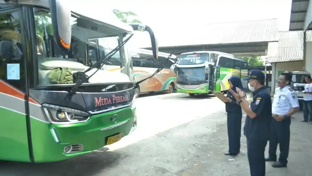 Berita - Pemkab Batang: Pro Aktif Antisipasi Keselamatan Bus Pariwisata