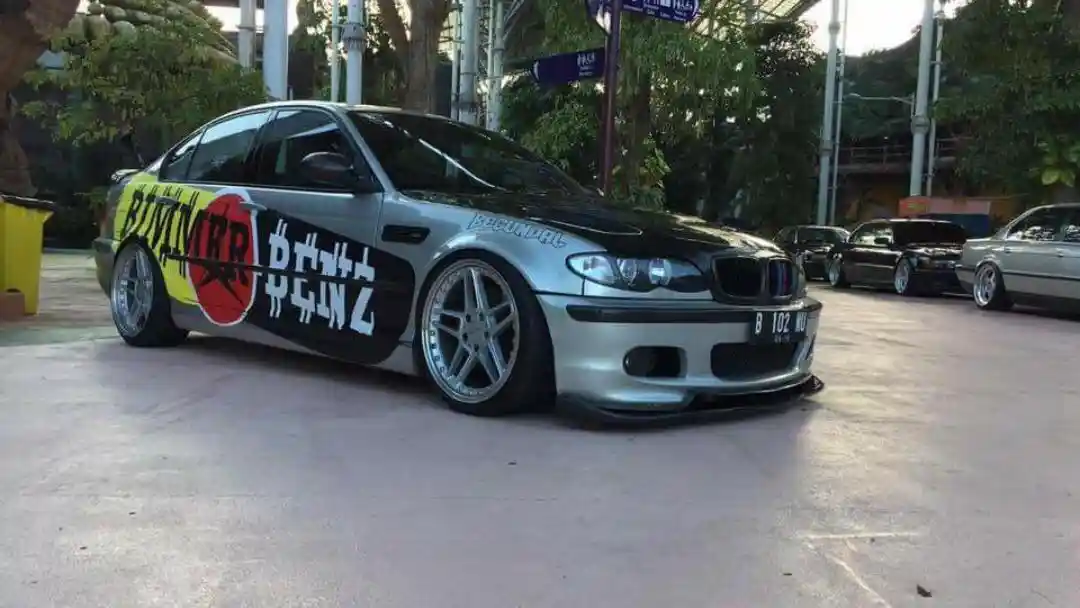 Foto - Komunitas Gabungan Mercedes-Benz dan BMW Bersiap Ulang Tahun Perdana