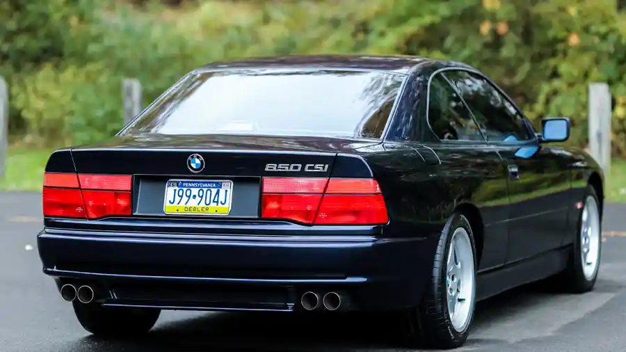 Foto - Wow, Biaya Merawat BMW 850CSi 100 Kali Kijang Innova!