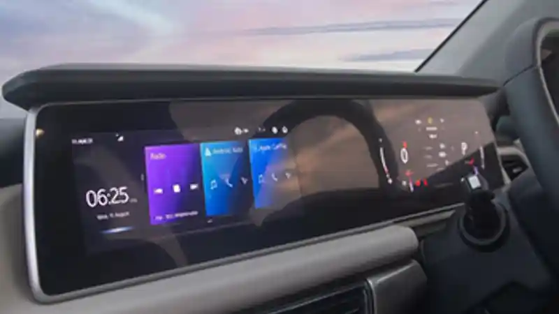 Foto - Banyak Yang Belum Tahu, Ada 215 Juta Unit Mobil Terpasang BlackBerry 