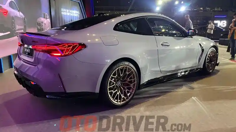 Foto - BMW M4 CS Resmi Meluncur, Harga Rp 2,990 Miliar