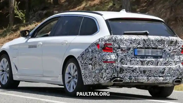 Foto - SPY SHOT: BMW Seri-5 Touring Tampil Lebih Modern