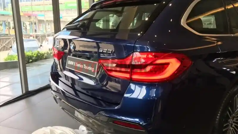 Foto - Alasan BMW Indonesia Bawa Seri-5 Touring Ketimbang Seri-3 Station Wagon