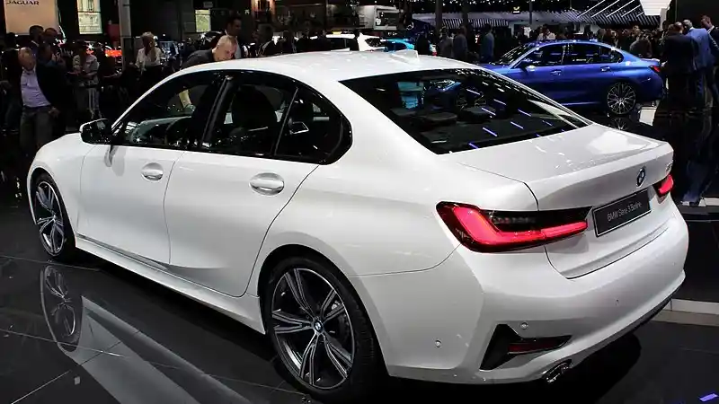 Foto - BMW Seri-3 Generasi Terbaru Sudah Ditunggu-Tunggu Publik Indonesia