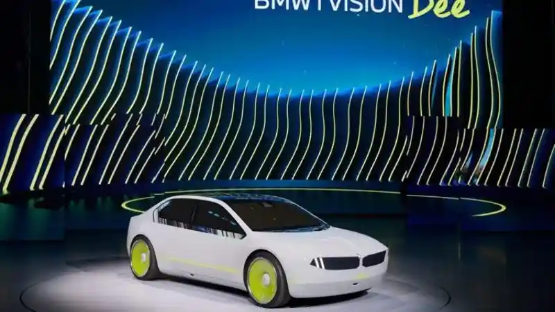 Berita - BMW Kenalkan Mobil Konsep Bunglon