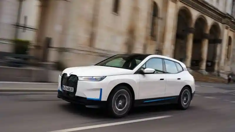 Foto - BMW iX Mengarah Ke Asia Tenggara, Harga Rp 2,7 Miliaran