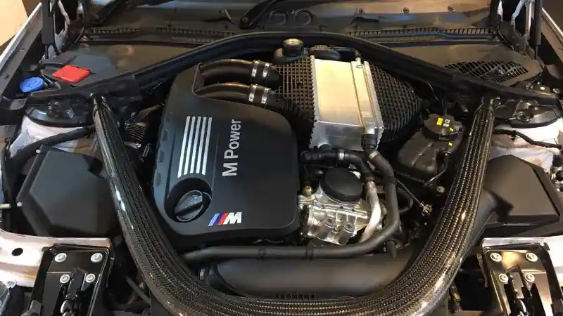 Foto - BMW M2 Competition Bertenaga 410 DK Meluncur di Jakarta