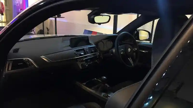 Foto - BMW M2 Competition Bertenaga 410 DK Meluncur di Jakarta