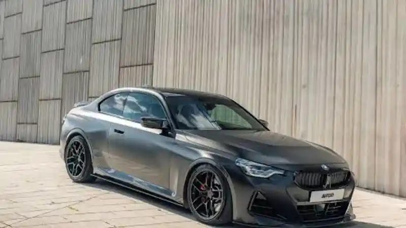 Berita - BMW M Berikan Opsi Atap Serat Karbon, Berapa Harga dan Apa Fungsinya? 