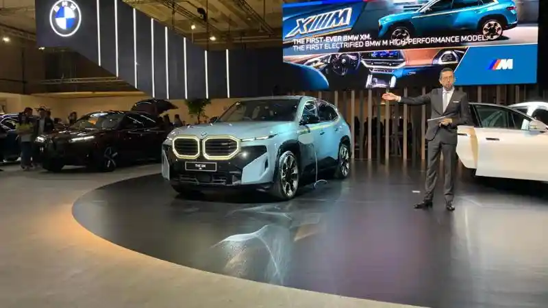 Berita - GALERI: Gagah dan Elegan, Lebih Dekat Dengan BMW XM