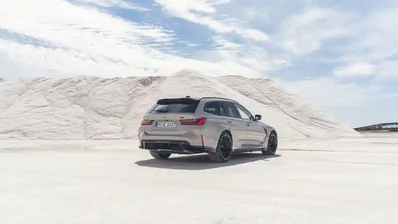 Foto - BMW M3 Touring Resmi Melakukan Debutnya