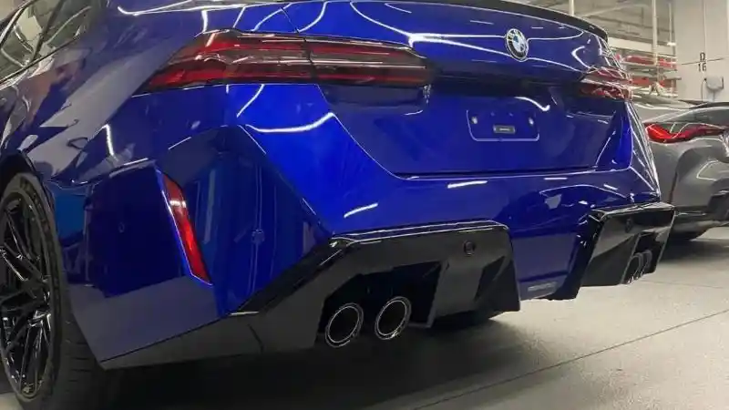 Foto - SPY SHOT: Bagian Belakang BMW M5 Generasi Terbaru