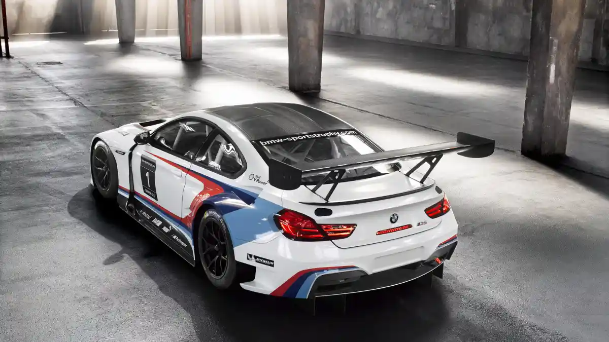 Foto - IAA 2015: BMW M6 GT3 Akhirnya Mengeluarkan Livery Balapnya