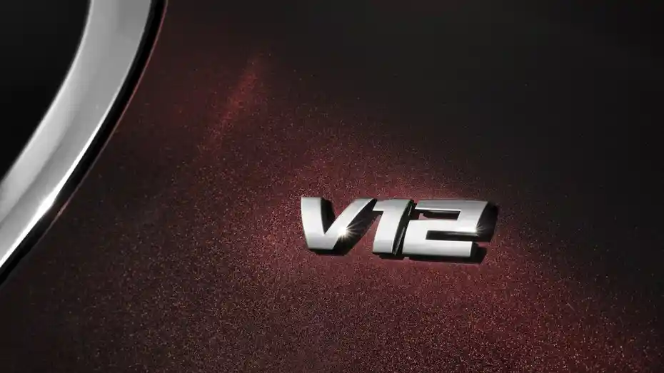 Foto - BMW seri 7 Terkencang Akan Segera Diluncurkan