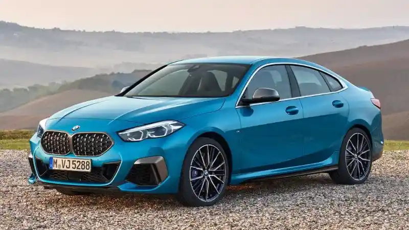 Berita - BMW Seri-2 Terbaru ini Lebih Mungil Ketimbang Sebuah CLA