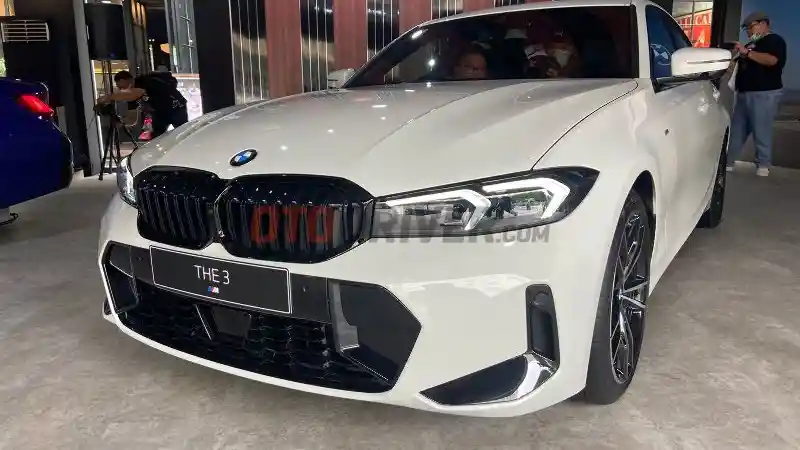 Foto - BMW Luncurkan Seri-3 Terbaru, Harga Mulai Rp 900 Jutaan
