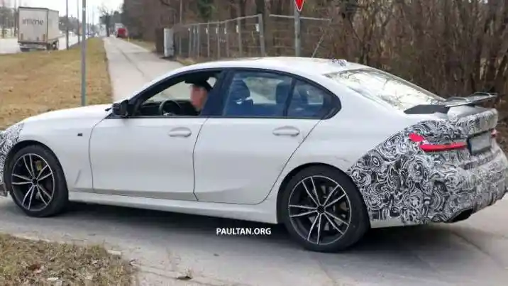 Foto - SPY SHOT: BMW Seri-3 G20 LCI