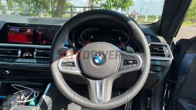 Berita - Imbas Kelangkaan Chip, BMW Hilangkan Fitur Android Auto dan Apple CarPlay