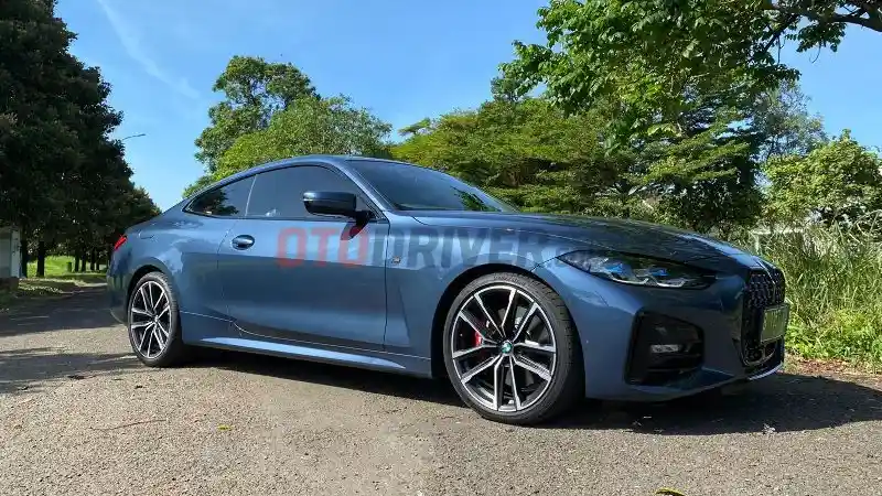 Foto - FIRST DRIVE: BMW 430i Coupe