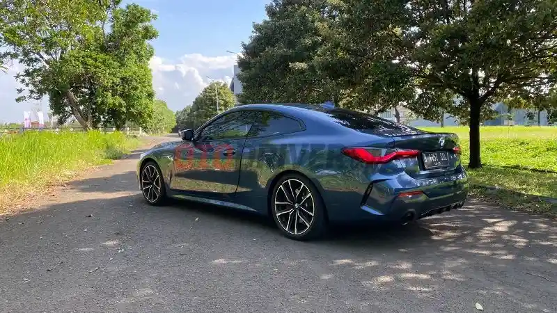 Foto - FIRST DRIVE: BMW 430i Coupe