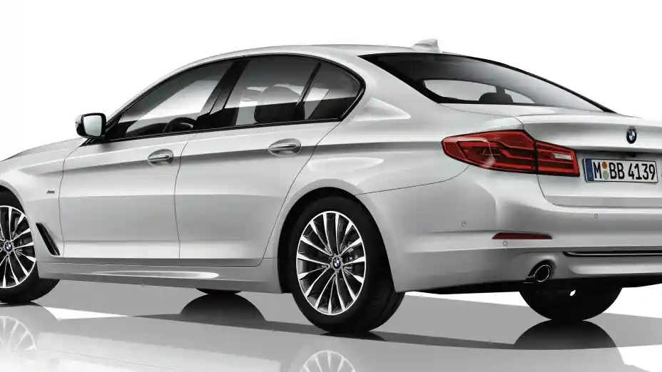 Foto - BMW Ungkap Generasi Terbaru Seri-5, Semakin Bertenaga Dan Cantik