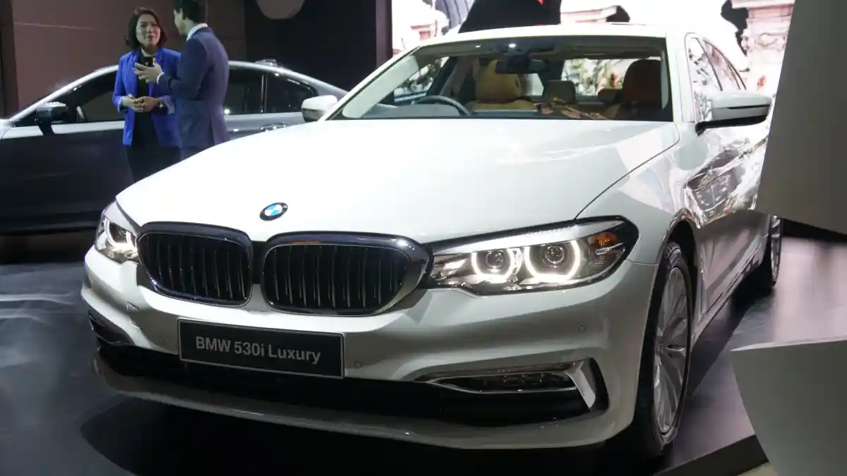 Berita - BMW Seri-5 2017 Raih Penghargaan Bergengsi Berkat Safety dan Desain