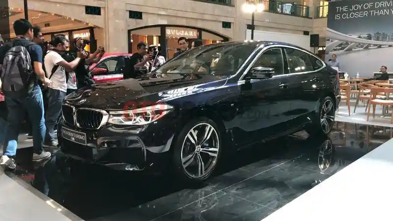 Foto - Daftar Harga BMW Terbaru (Juli 2020)