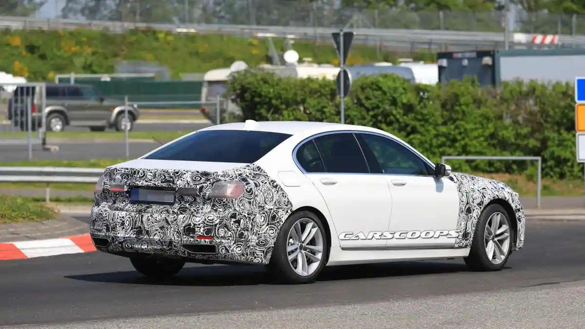 Foto - BMW Seri-7 Bakal Dapatkan Penyegaran Sebentar Lagi