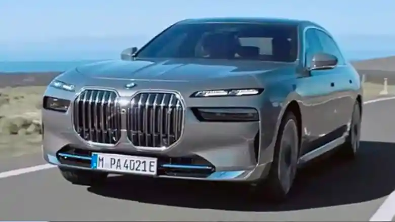 Berita - Penampakan BMW Seri-7 Generasi Terbaru