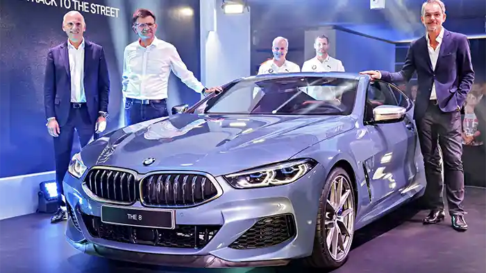Berita - BMW Seri-8 Resmi Melakukan Debut Global