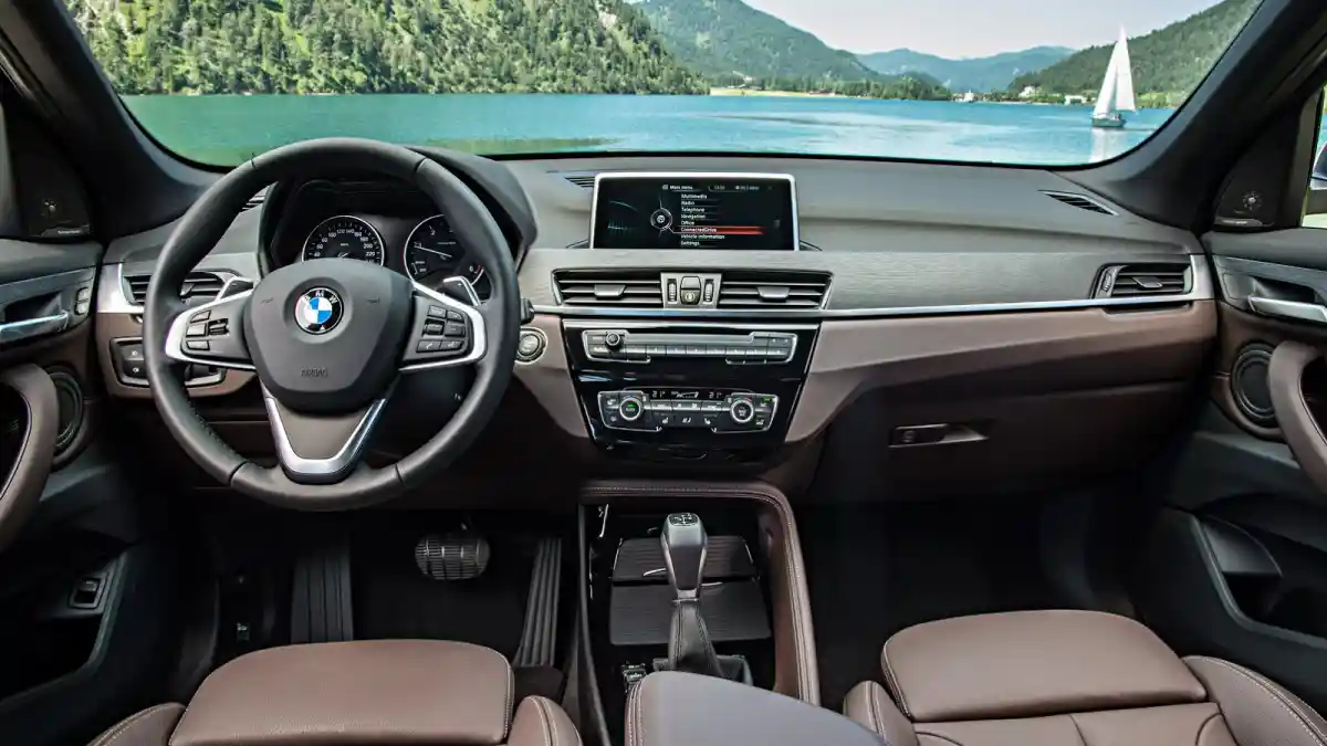 Foto - IAA 2015: BMW X1 Baru Berpenggerak Depan