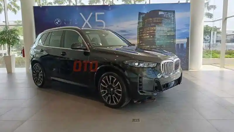 Berita - BMW X5 LCI Resmi Diluncurkan, Harga Nyaris Rp 2 Miliar