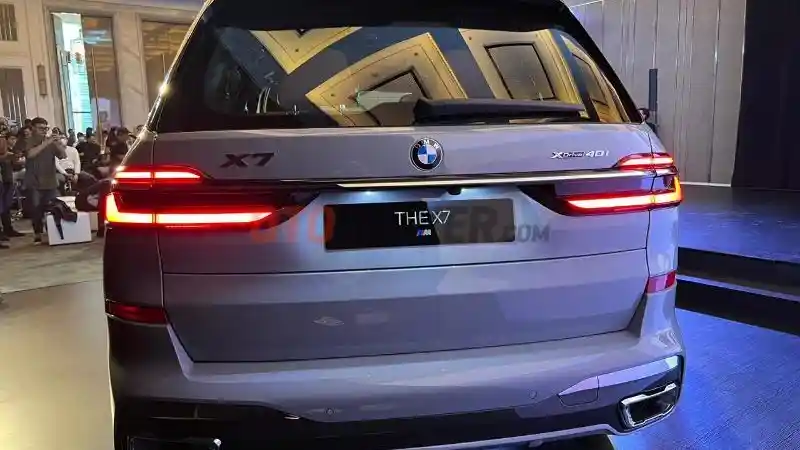 Foto - BMW X7 Terbaru Resmi Meluncur, Simak Beragam Ubahannya