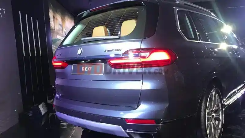 Foto - BMW X7 Resmi Tembus Rp 2,4 Milyar di Indonesia