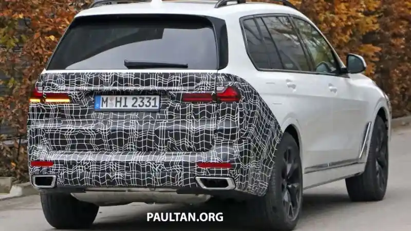 Foto - SPY SHOT: BMW X7 Facelift