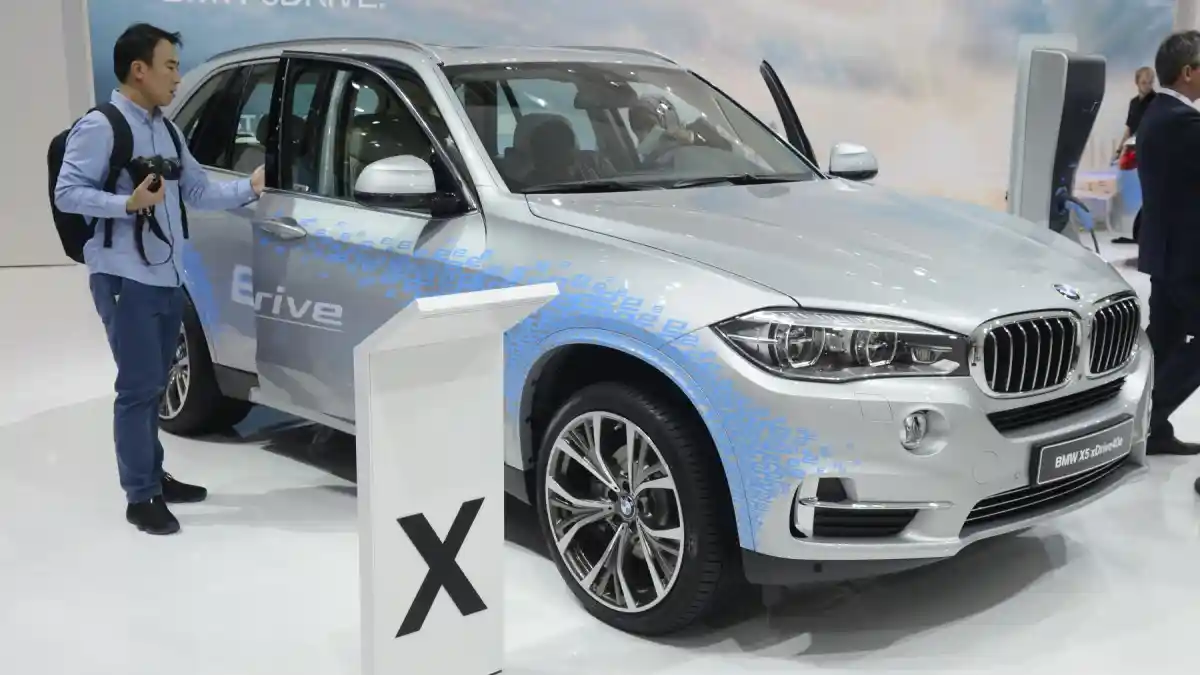 Berita - BMW Lakukan Recall Terkait Permasalahan Pada ISOFIX Dan As Rodanya