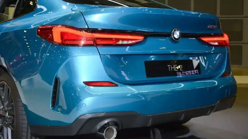 Foto - BMW Seri-2 Terbaru ini Lebih Mungil Ketimbang Sebuah CLA