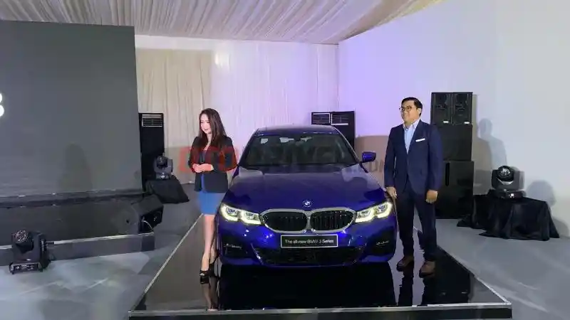 Foto - Sambutlah! BMW Seri-3 Generasi Terbaru yang Baru Saja Diperkenalkan