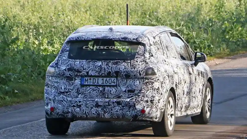 Foto - SPY SHOT: BMW Seri-2 Active Tourer