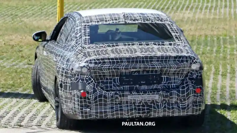 Foto - SPY SHOT: BMW Seri-5 Generasi Terbaru