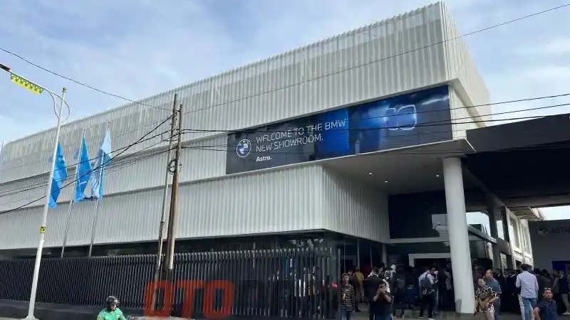 Berita - BMW Astra Cilandak Resmikan Konsep Dealer Terbarunya