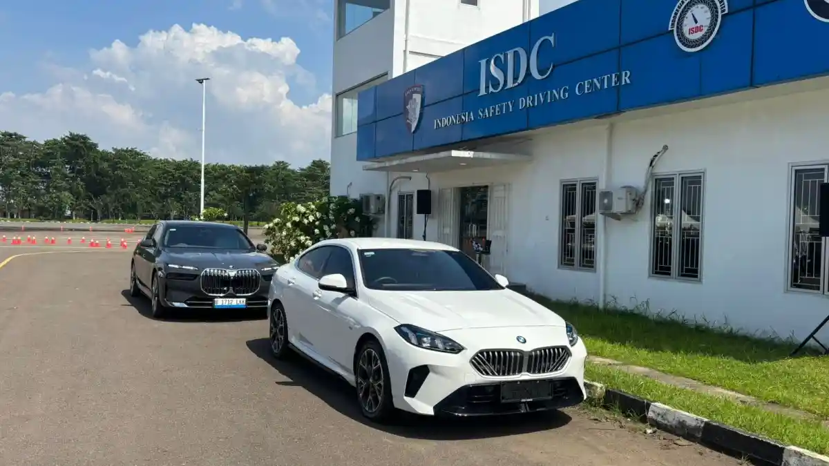 Foto - BMW Indonesia Gelar Safety Driving Masterclass Sekaligus Informasi Program Ramadhan