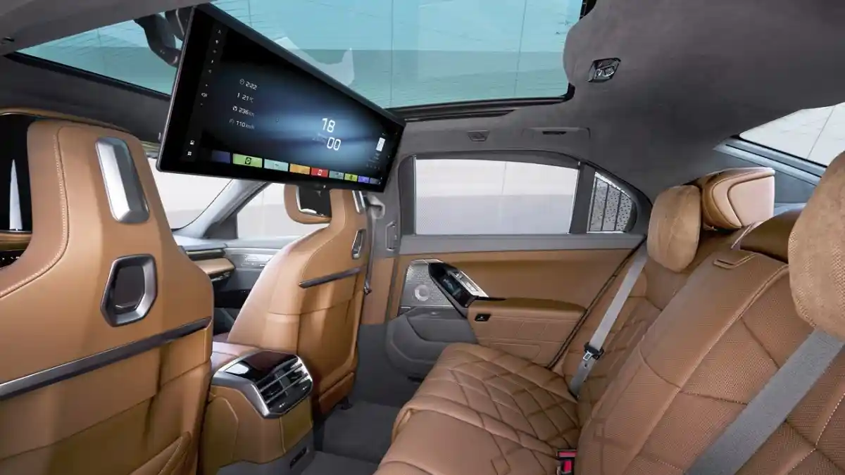 Foto - BMW Seri 7 Terbaru Mulai Diproduksi