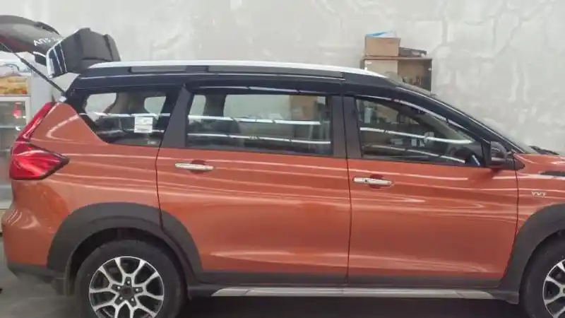 Foto - Wujud Utuh Suzuki XL7 Bocor!